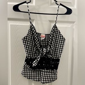 New, never worn, cute crop tank!